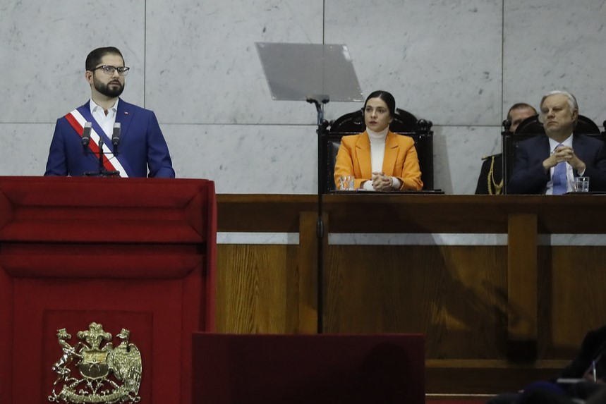 Presidenta Cariola y secretario de la Cámara en la cuenta pública del Presidente Boric